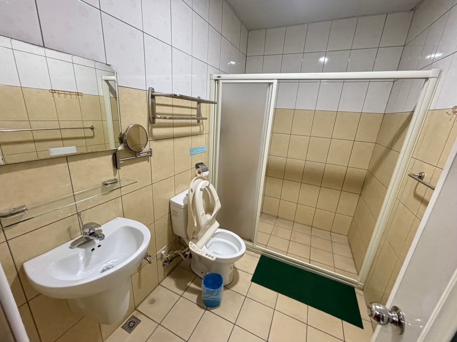 四人龍山雅居套房12