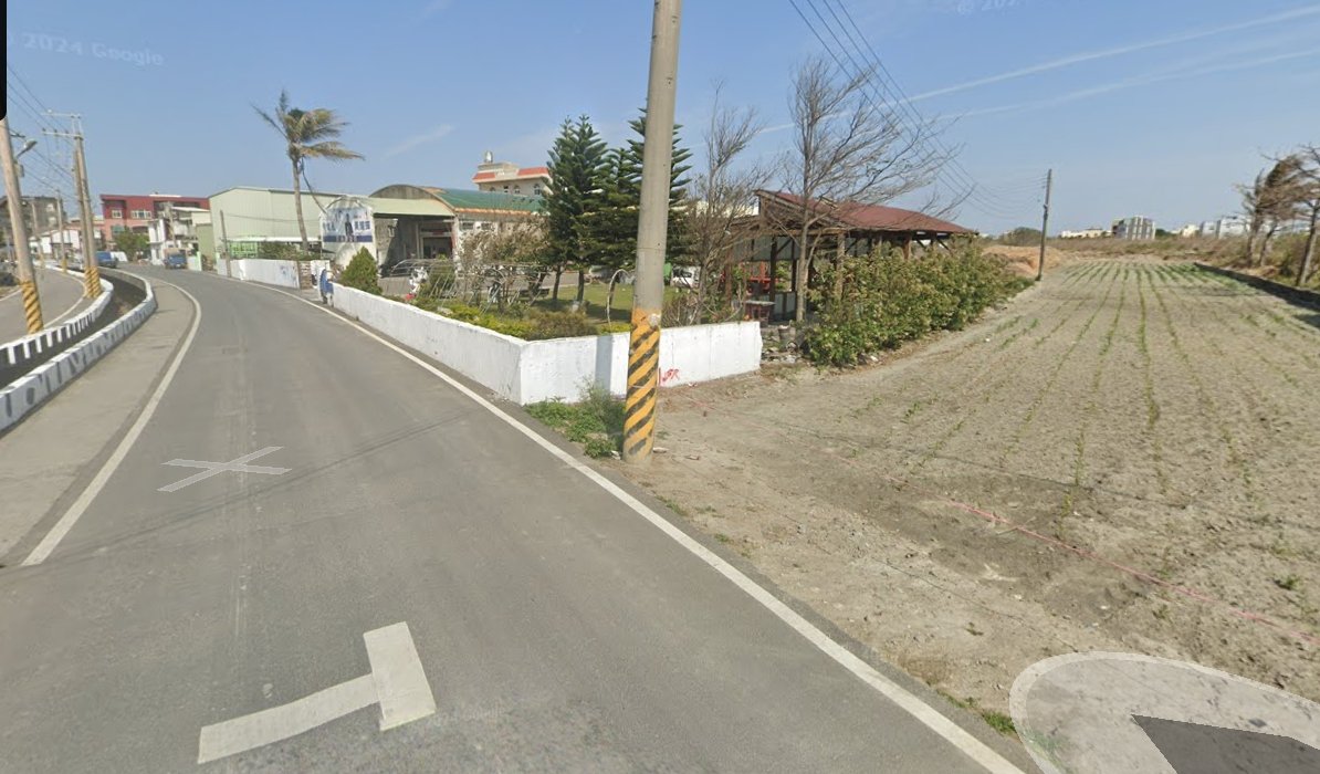 彰化福興鄉一般農業區農牧用地出售現場照片，顯示土地周邊環境與現有作物。